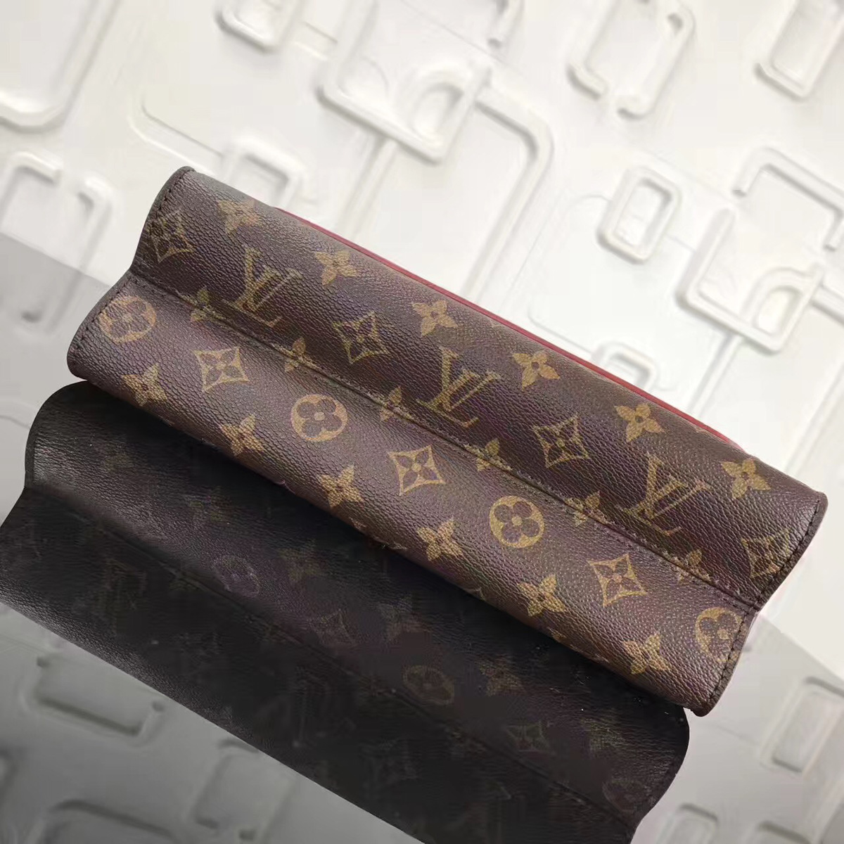 L0vis Vvtt0n original Monogram canvas lady chain bag red VICTOIRE handbag M41731