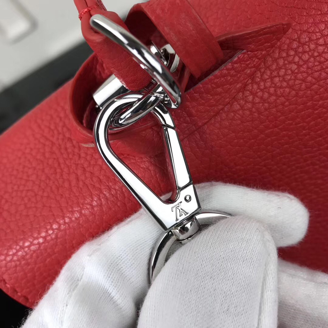 L0vis Vvtt0n Lockme Red Bag M50250