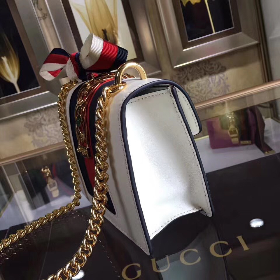 Gvc*1 Sylvie leather mini chain bag in White 431666