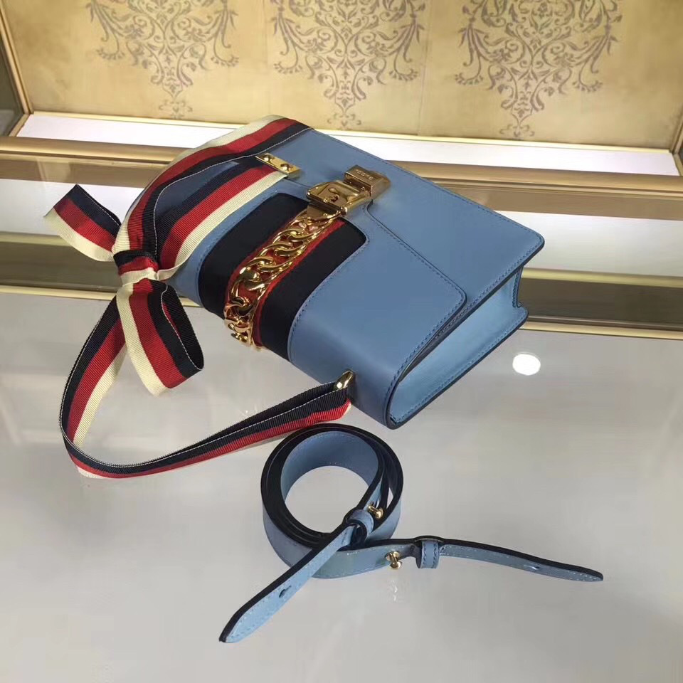 Gvc*1 Sylvie shoulder bag in Light Blue leather 421882