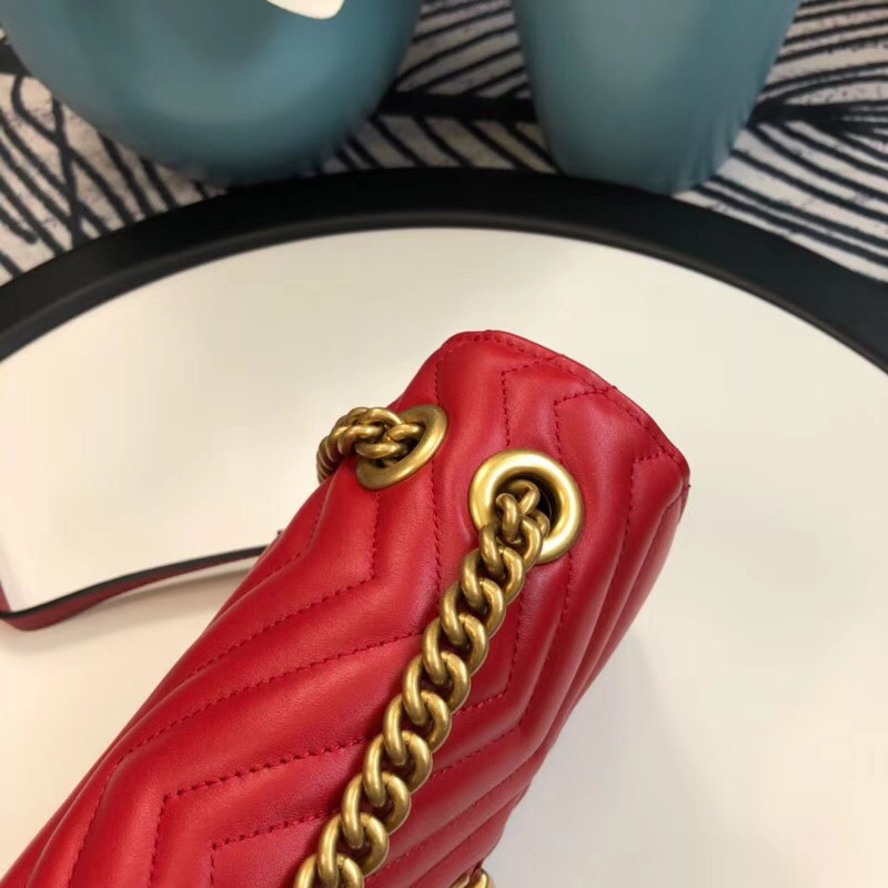 Gvc*1 Marmont matelassé shoulder bag in Red 443497