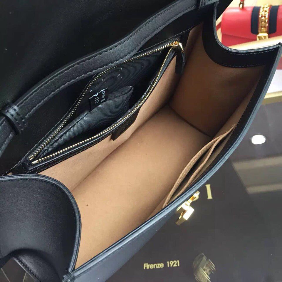 Gvc*1 Sylvie medium top handle bag in Black leather 431665