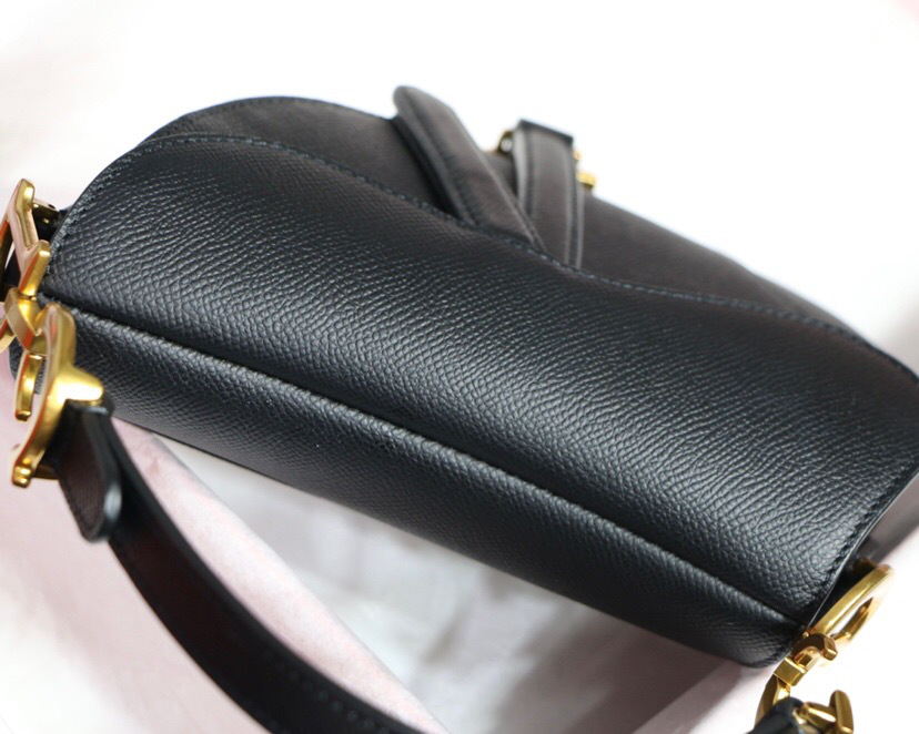 D10r Oblique Calfskin leather Saddle Small Bag in Black