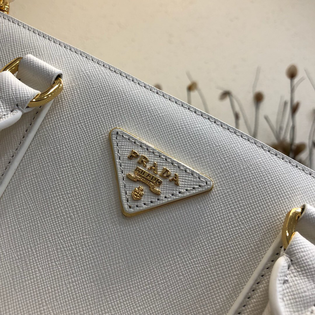 Pra*a Galleria Saffiano Leather Bag in White