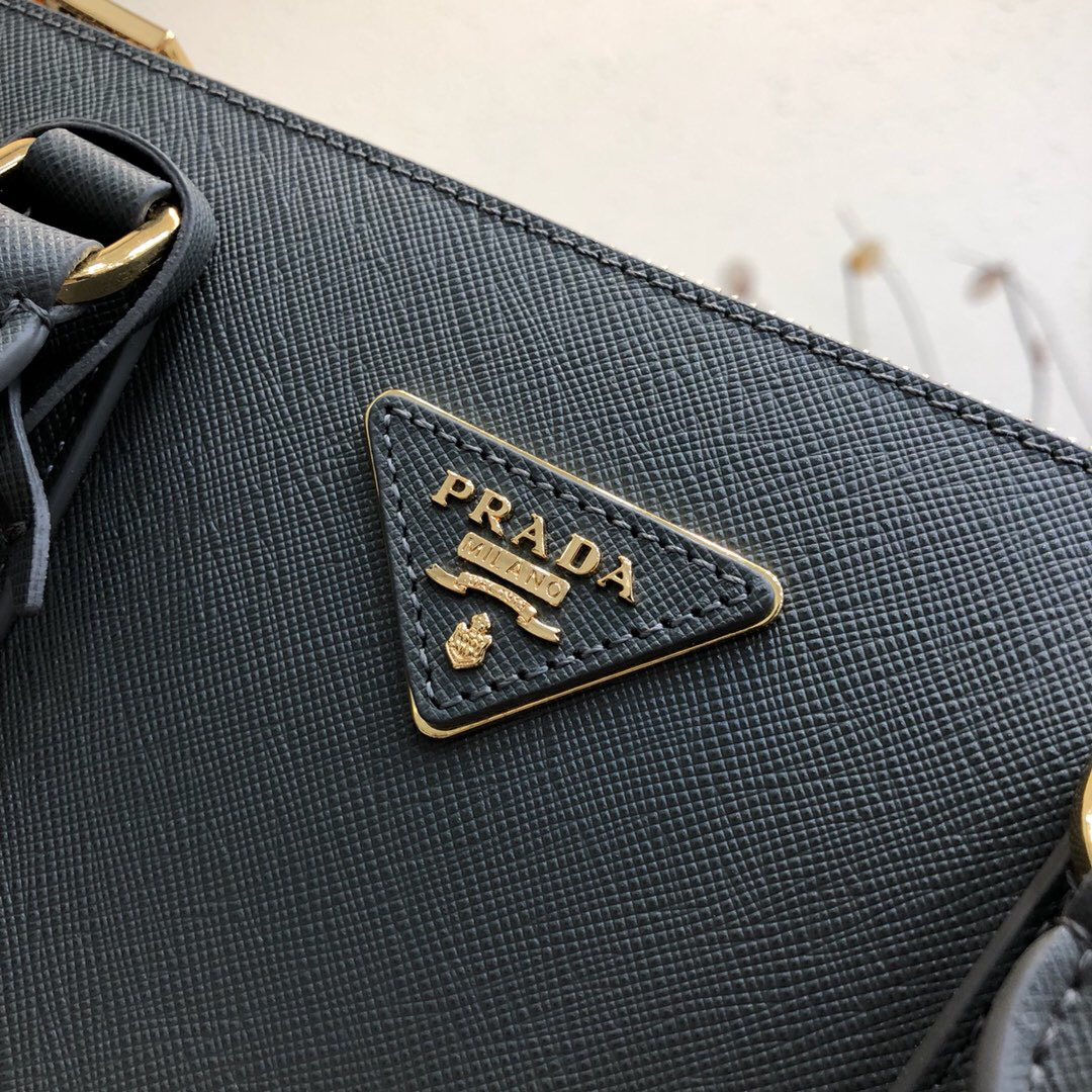 Pra*a Galleria Saffiano Leather Bag in Gray