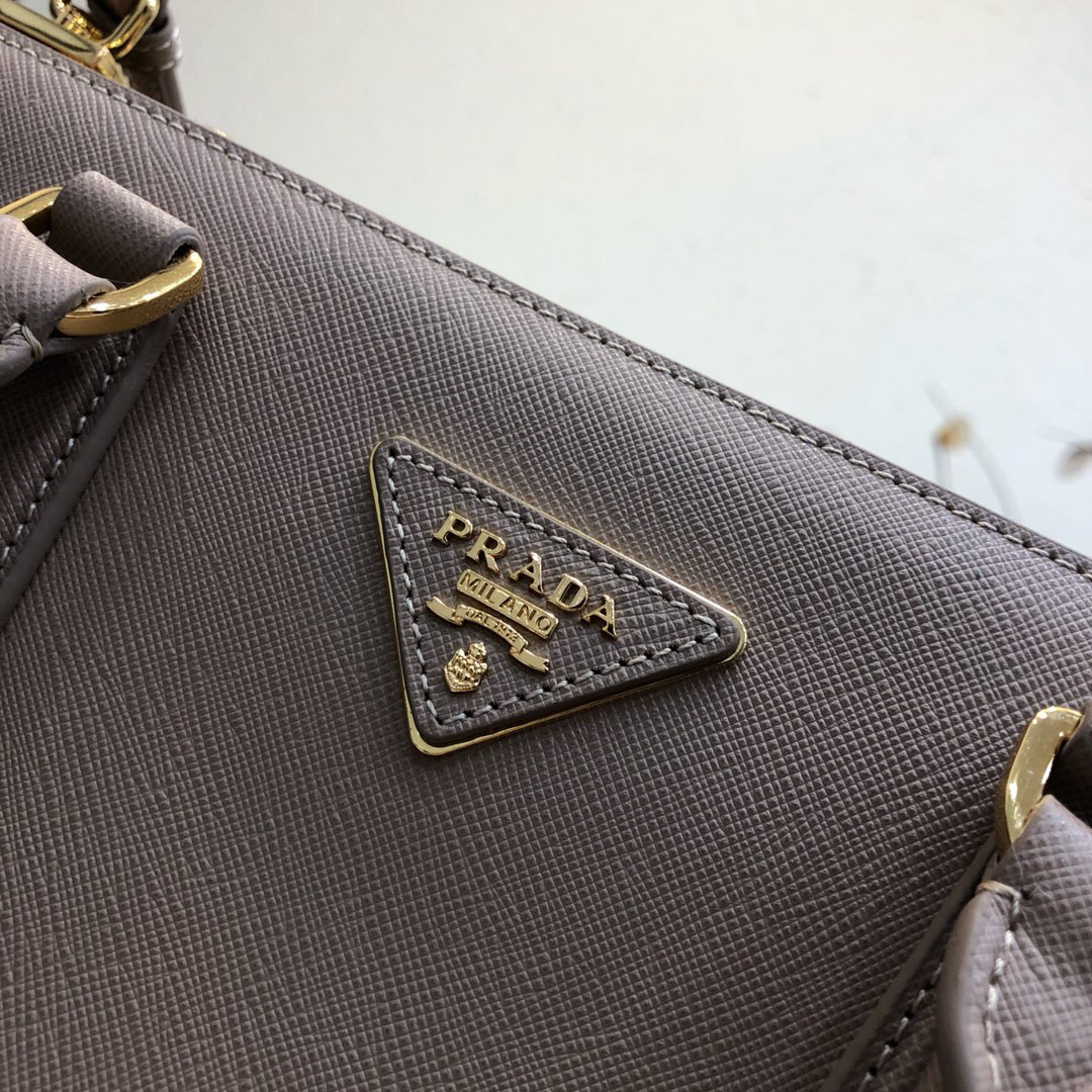 Pra*a Galleria Saffiano Leather Bag in Nude
