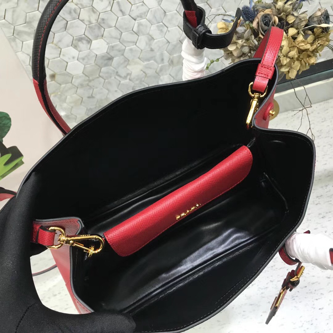 Pra*a Saffiano Cuir Small Double Leather Bag in Red