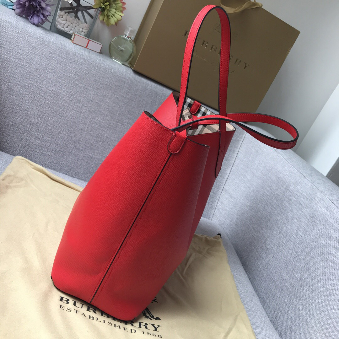 Bv*b*rry Double Side Shopping bag for Women in Red