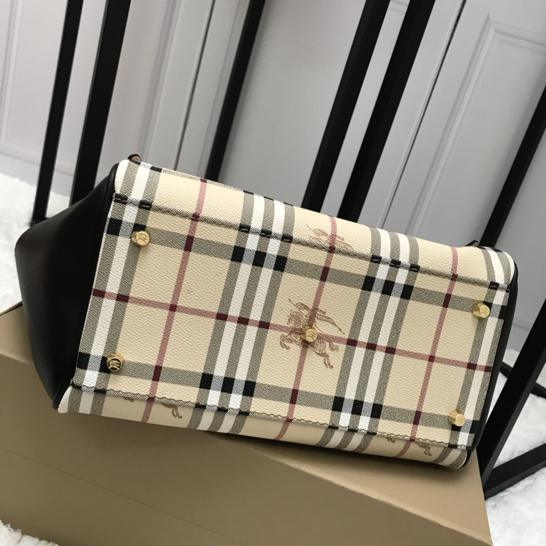 Bv*b*rry Original Check Tote small Handbag with Black