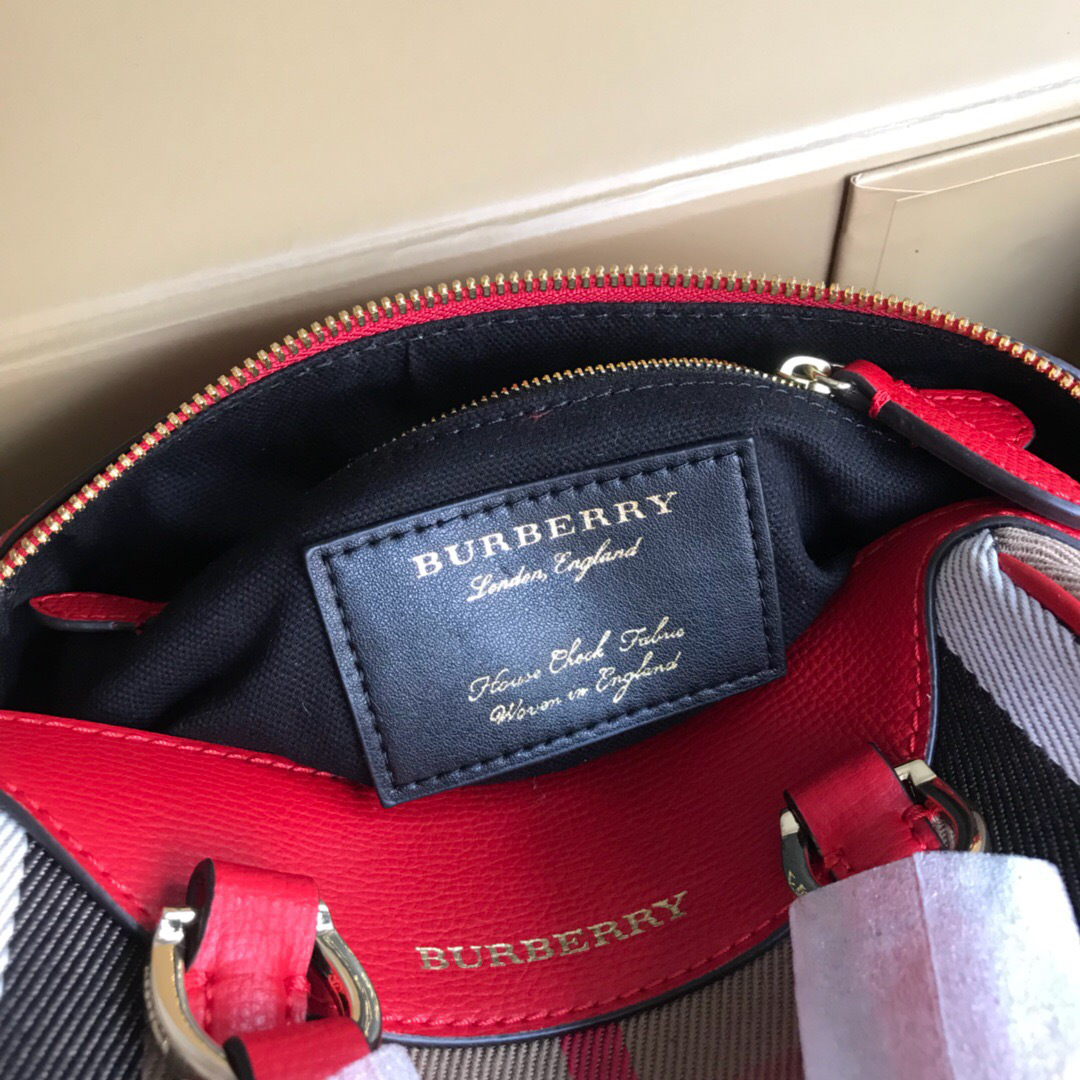 Bv*b*rry Original Classic Check bag in Red