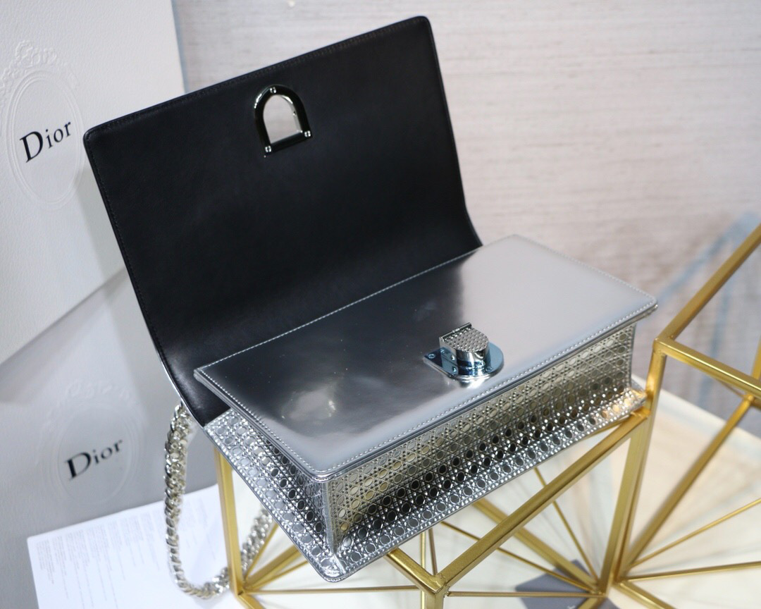 D10r D10rama Cannage Calfskin Bag in Sliver