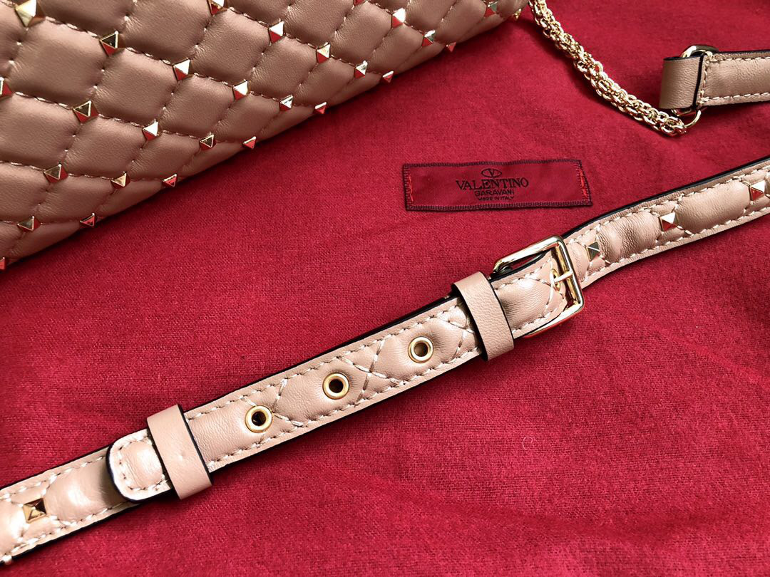 Va1e*ntin0 Garavani Rockstud Spike Lambskin Handbag in Pink