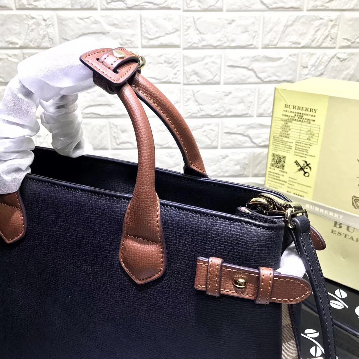 Bv*b*rry Classic Leather Tote Bag with Black and Brown
