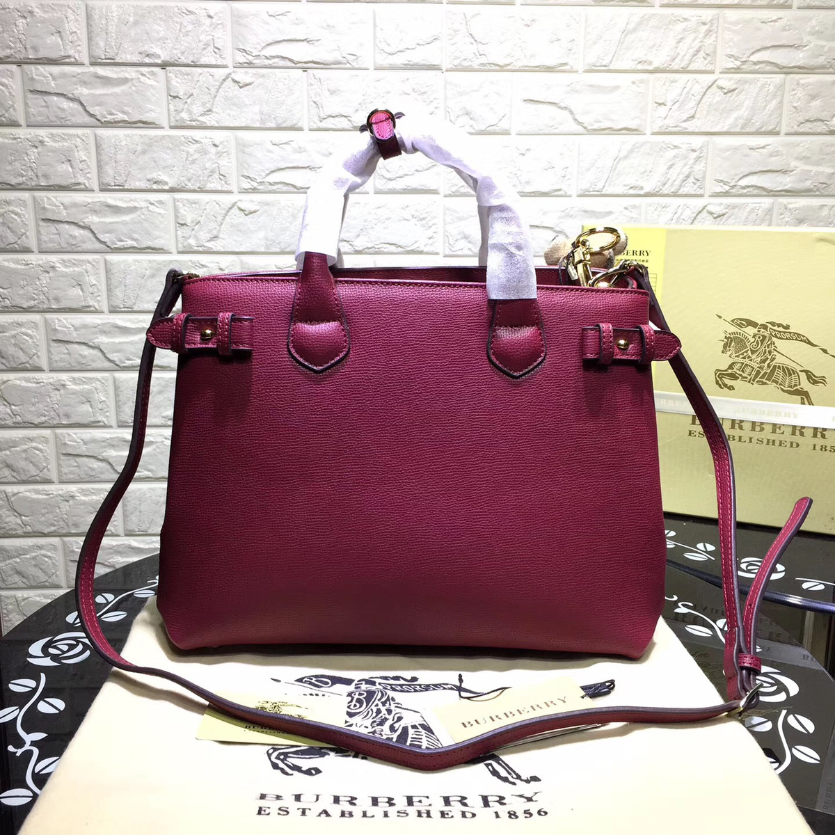 Bv*b*rry Classic Leather Tote Bag with Burgundy