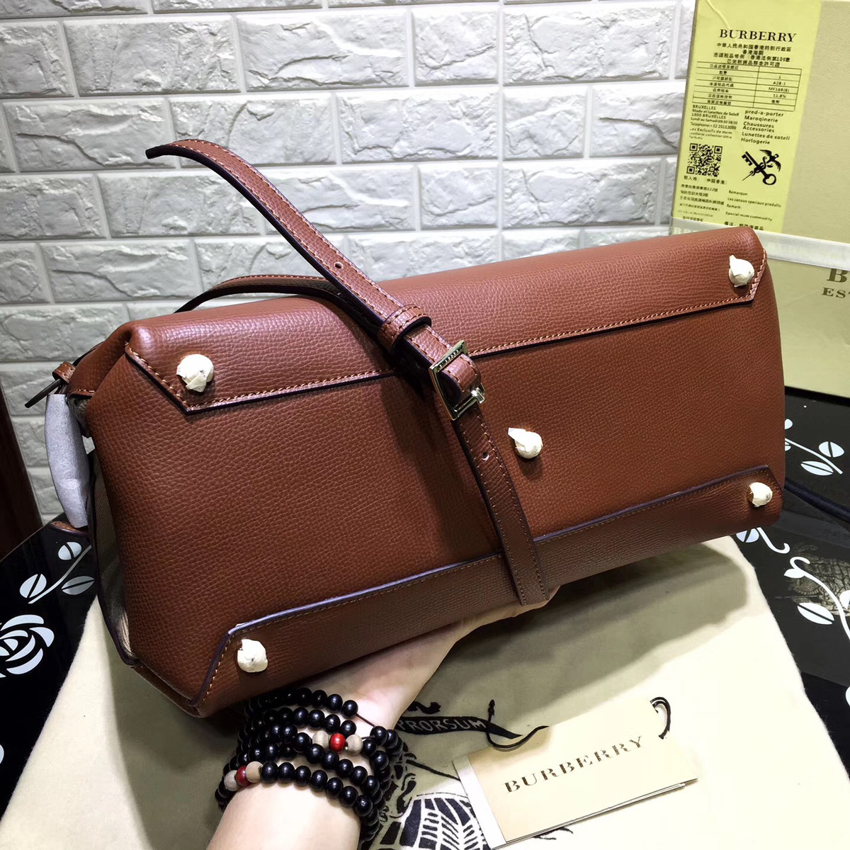 Bv*b*rry Classic Leather Tote Bag with Brown
