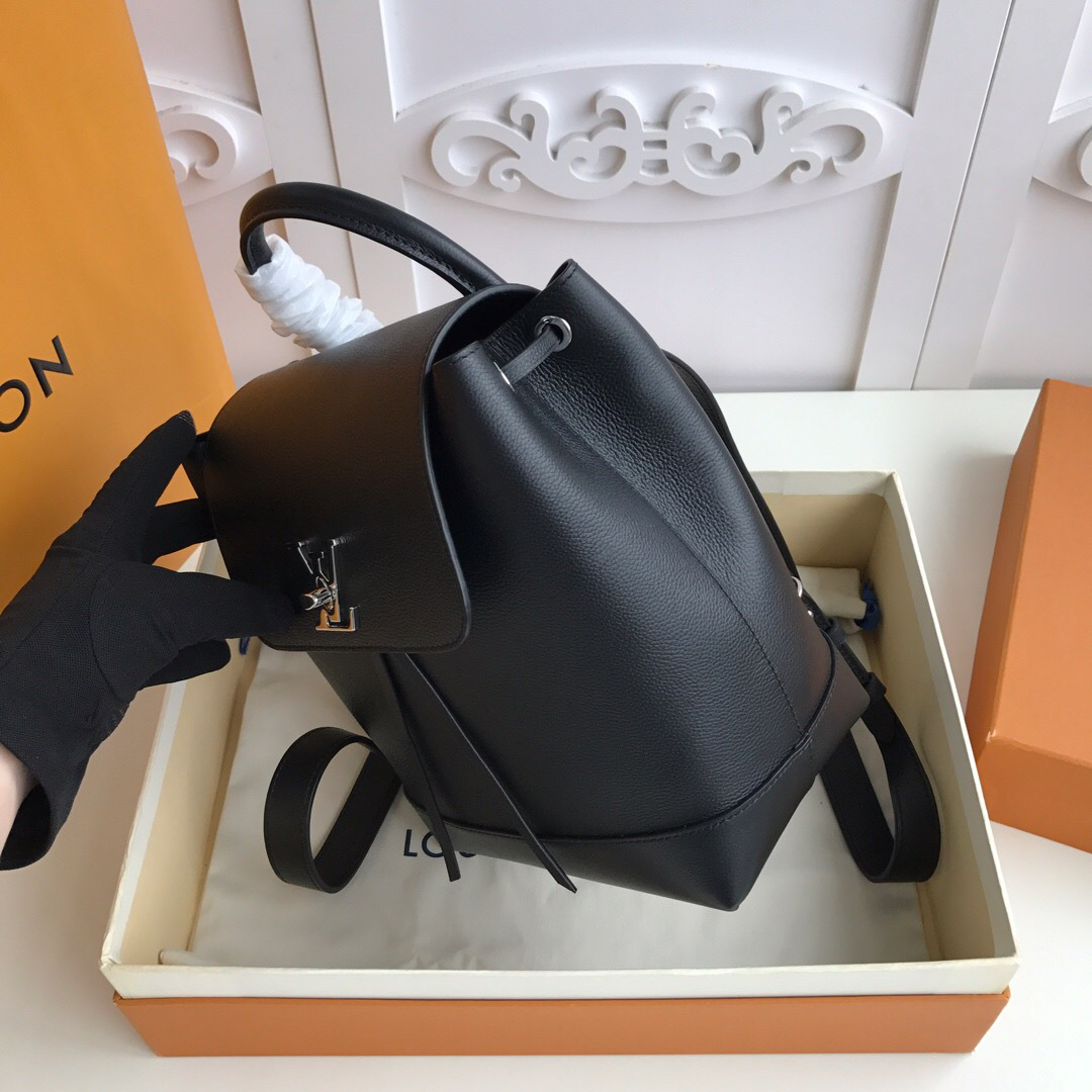 L0vis Vvtt0n Lockme Backpack Black M52734