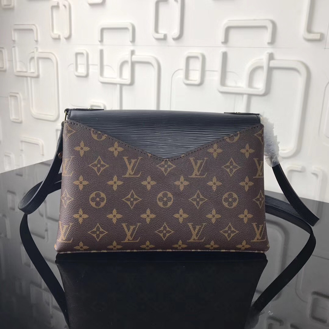 L0vis Vvtt0n Saint Michel Monogram Epi Leather Bag With Black M44033