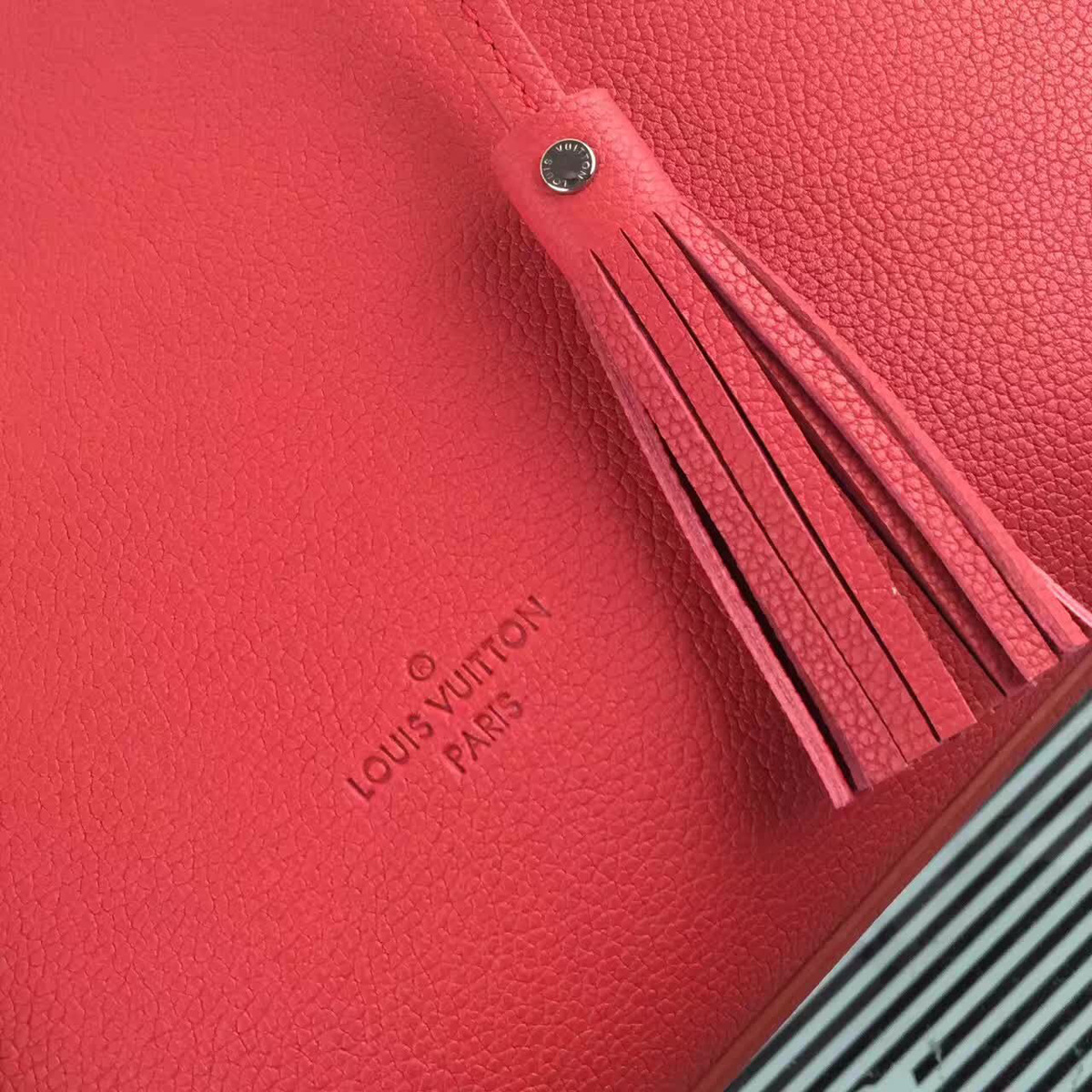 L0vis Vvtt0n Lockmeto Calfskin Handbags Red M54570