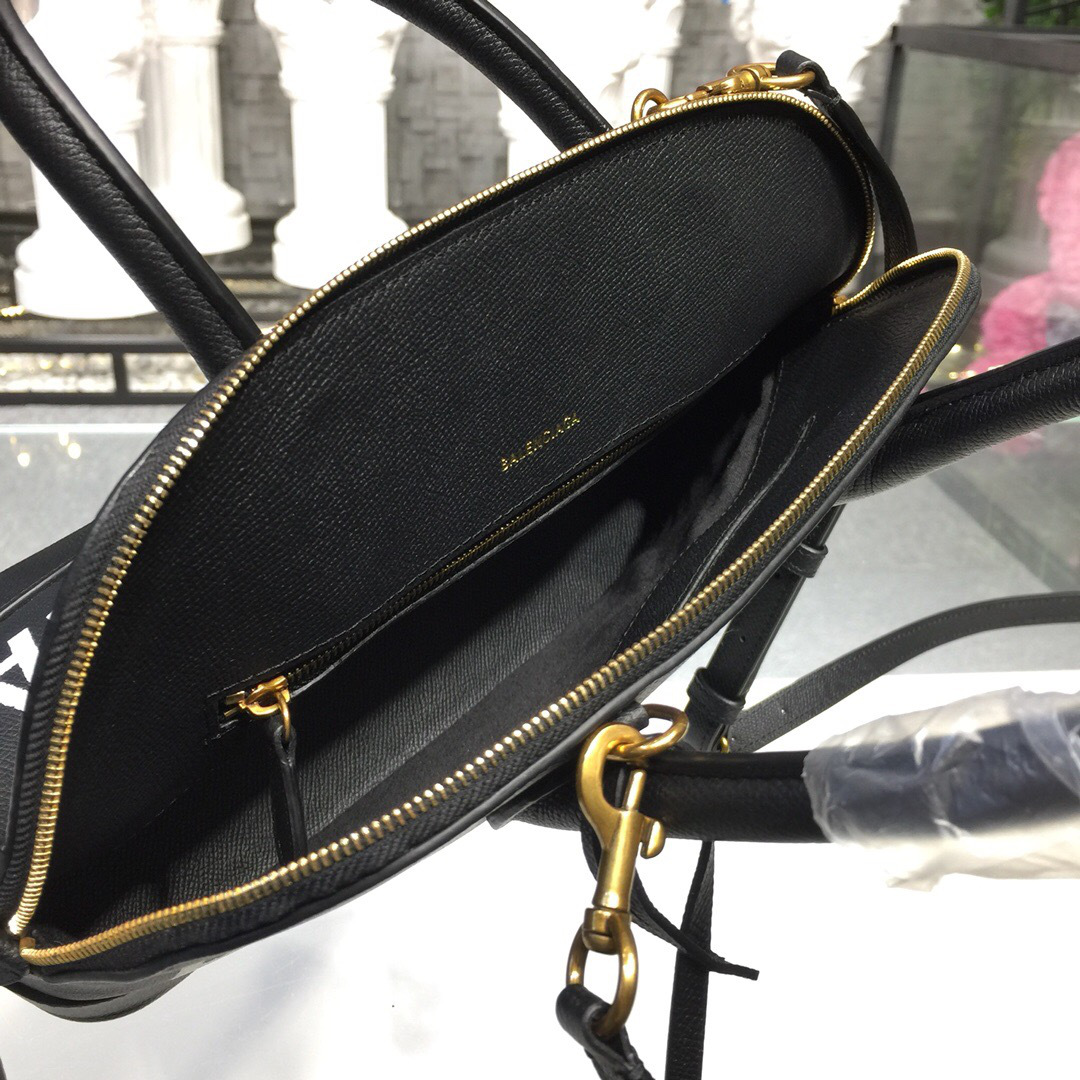 Ba1en*iaga Ville medium graffiti logo calfskin bag black 18SS