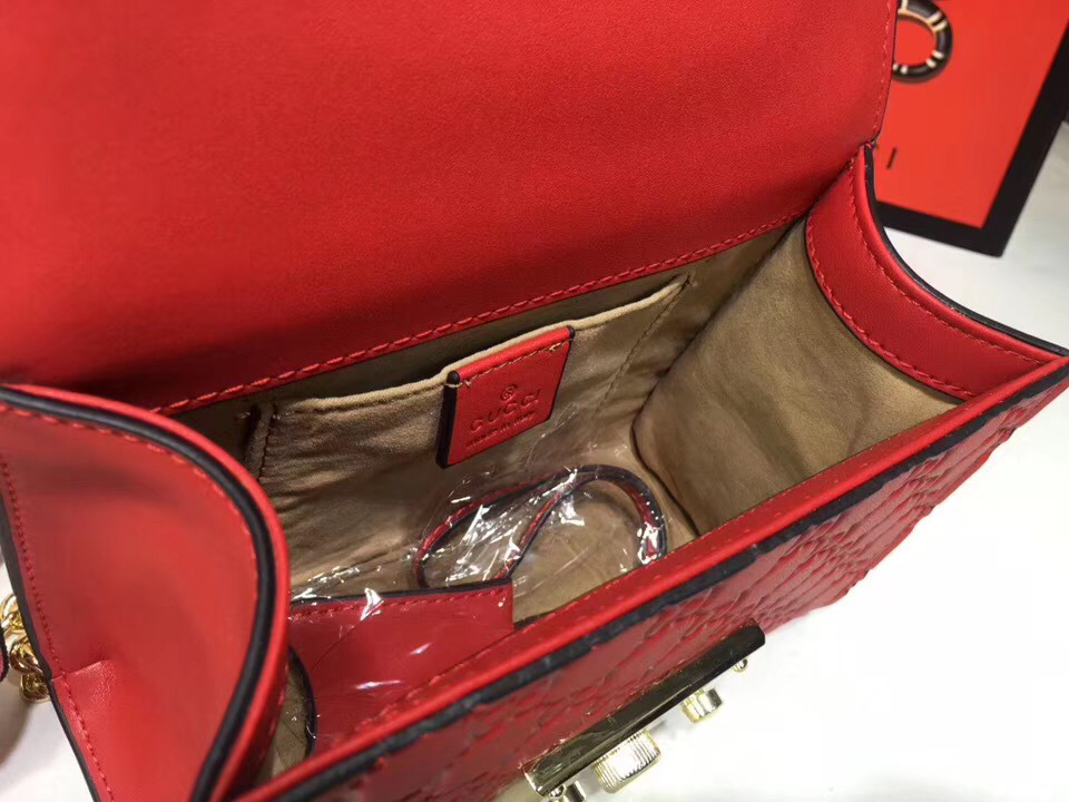 Gvc*1 Padlock small Signature shoulder Leather bag red 409487