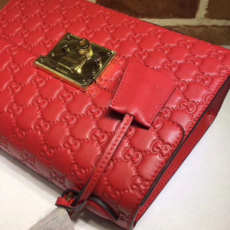 Gvc*1 Padlock Signature Top Handle Bag Red 453188