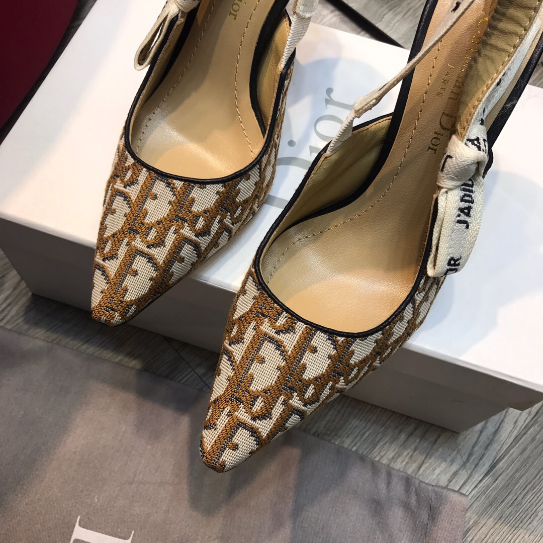 D10r Yellow High Heel shoes 9.5cm