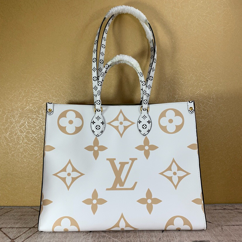 L0vis Vvtt0n Monogram Women Onthego Handbag Green and White M44570