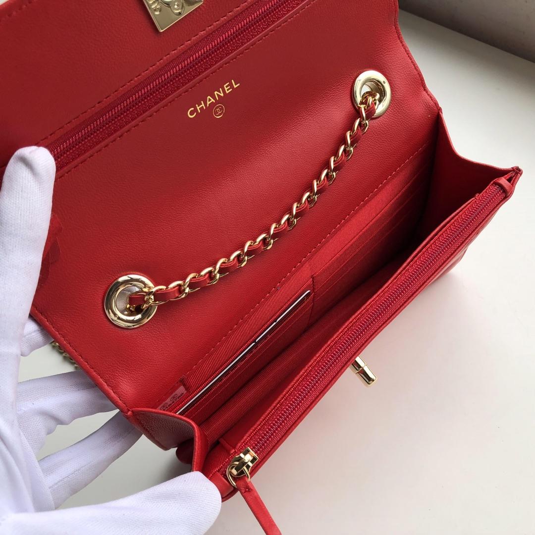 Ch**el Lamb skin V-type chain Bag Red