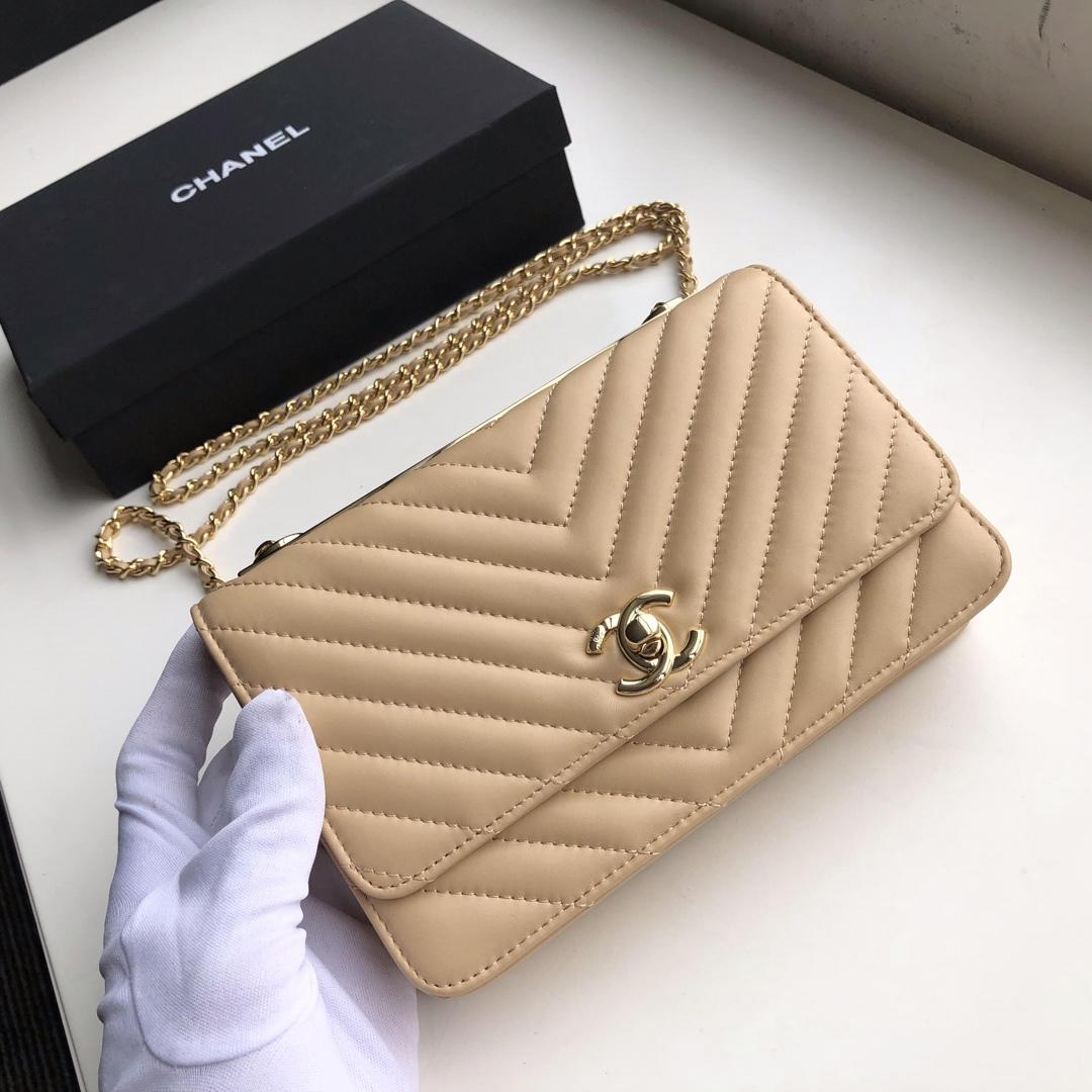 Ch**el Lamb skin V-type chain Bag bagsaa