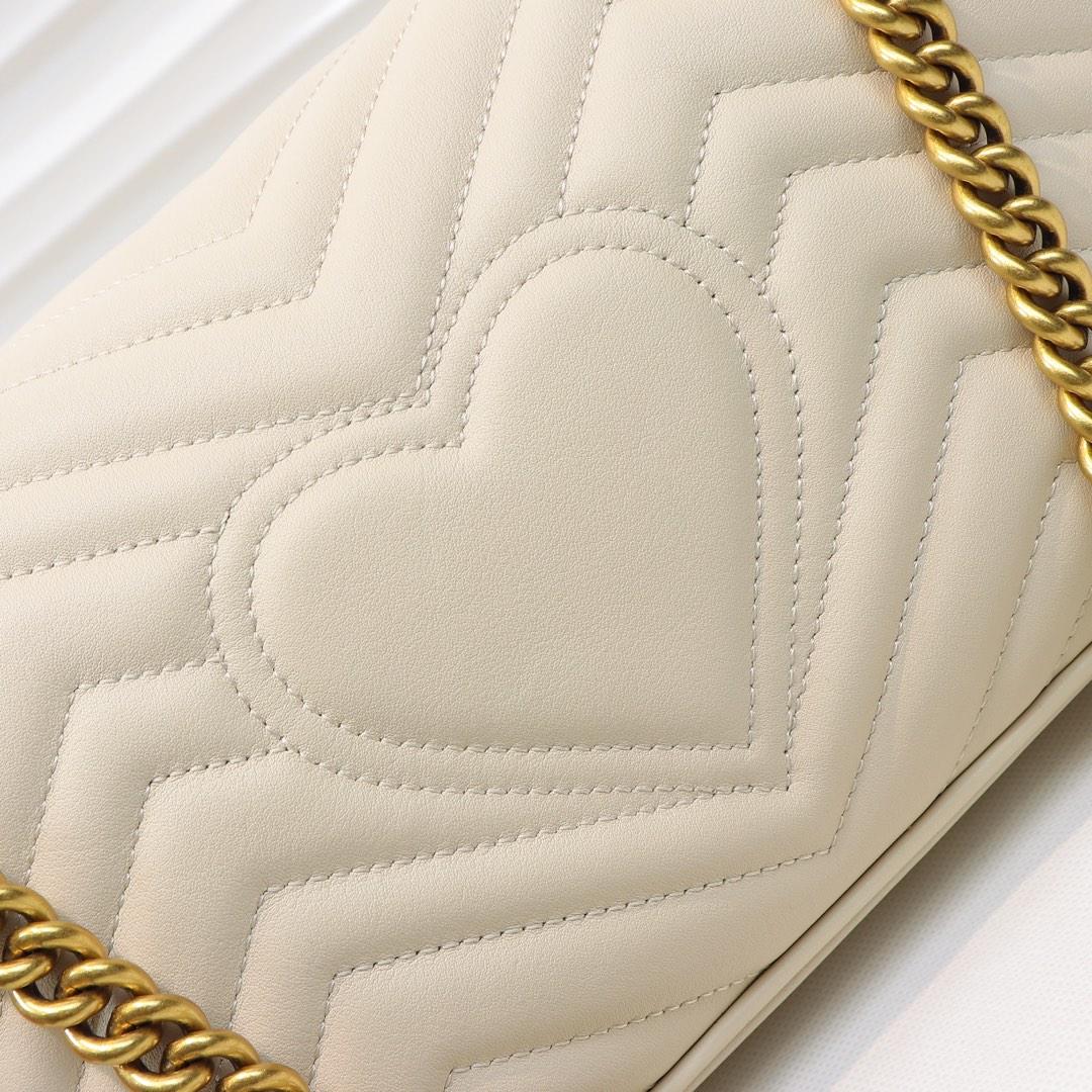 Gvc*1 Marmont small matelassé shoulder bag 26cm White 443497 