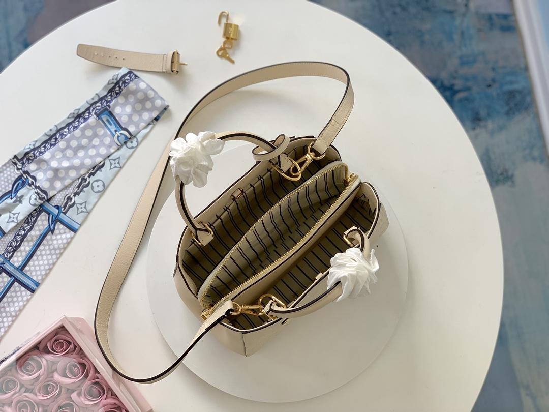 L0vis Vvtt0n Montaigne BB M4431 Beige