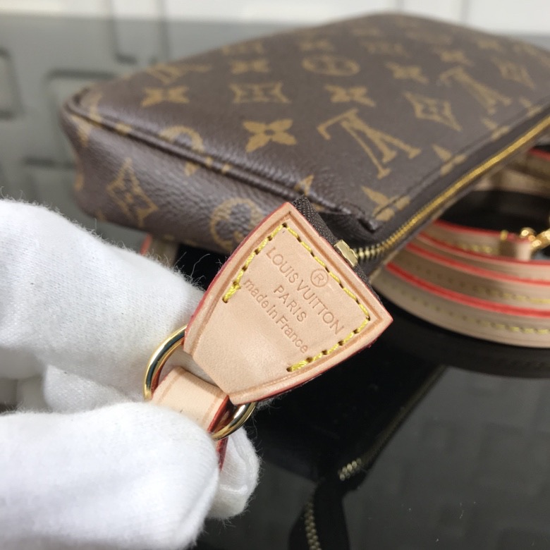 L0vis Vvtt0n Monogram POCHETTE ACCESSOIRES