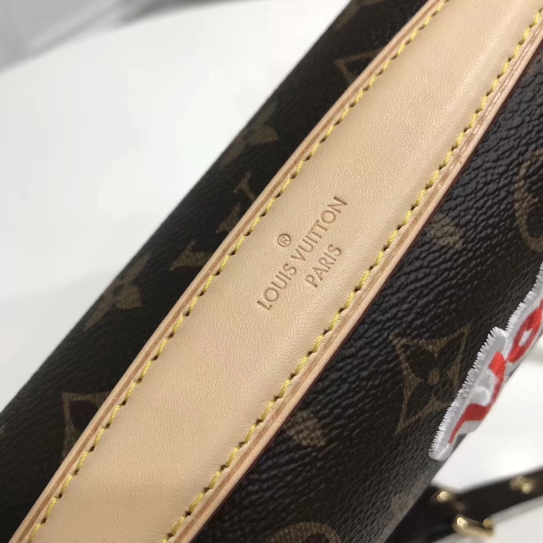 L0vis Vvtt0n POCHETTE METIS Bag M43991