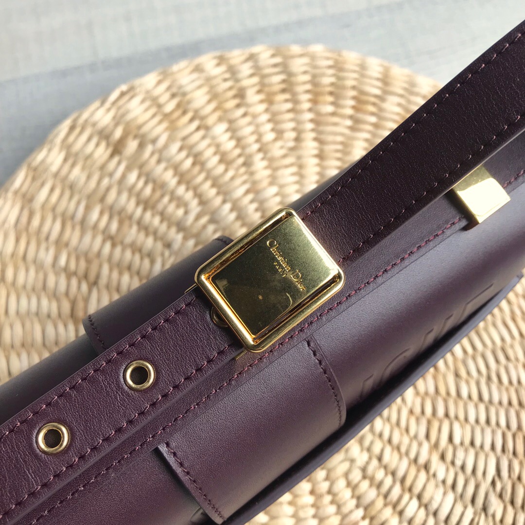 D10r Oblique Montaigne30 M9203 Wine Red