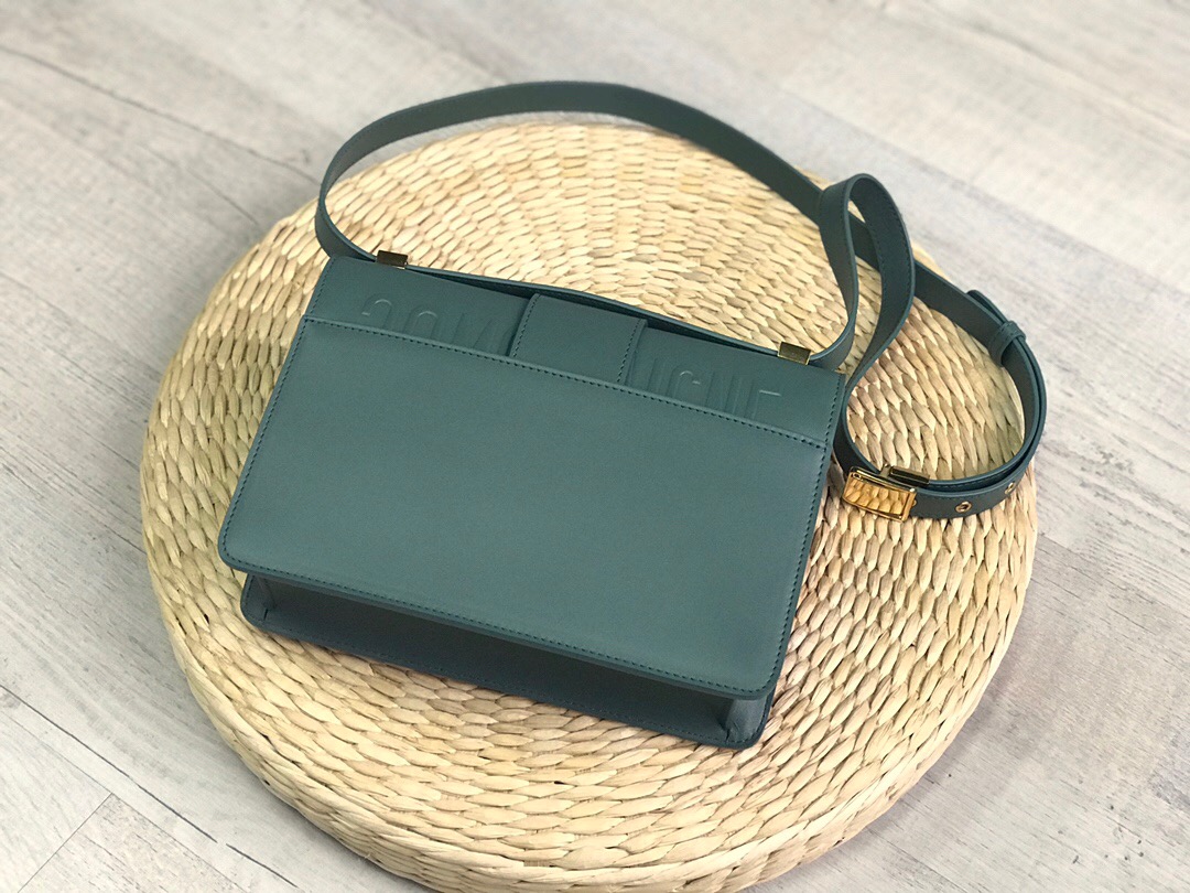 D10r Oblique Montaigne30 M9203 Green