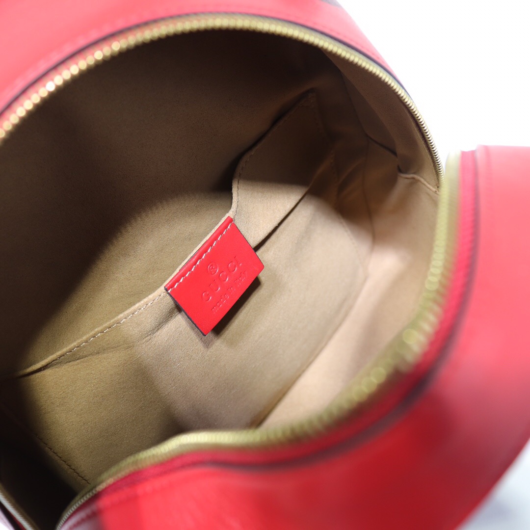 Gvc*1 GG Marmont quilted leather backpack 476671 Red