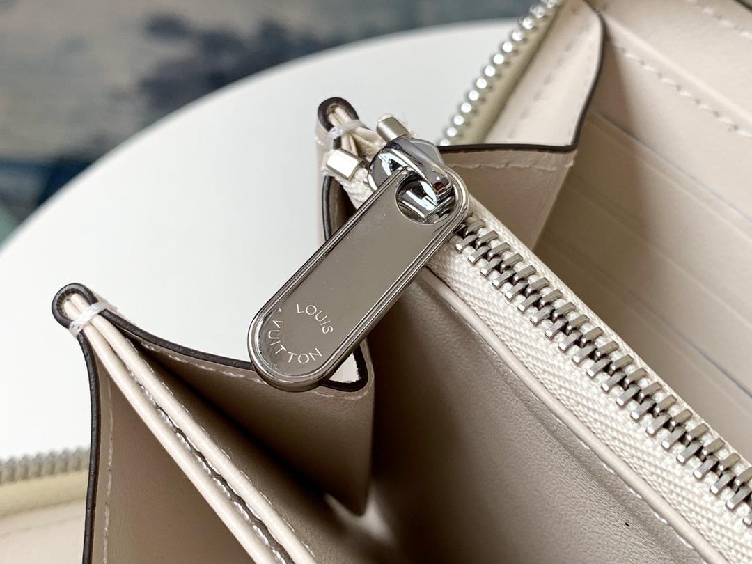 LV Zippy Wallet M58429 Mahina Leather White
