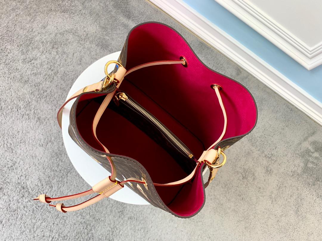 LV LoveLock Monogram NéoNoé M44369
