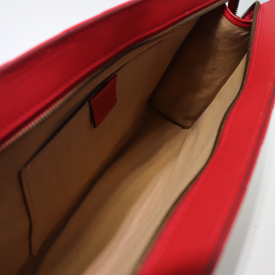Gvc*1 Women GG Marmont matelassé clutch Red 448450