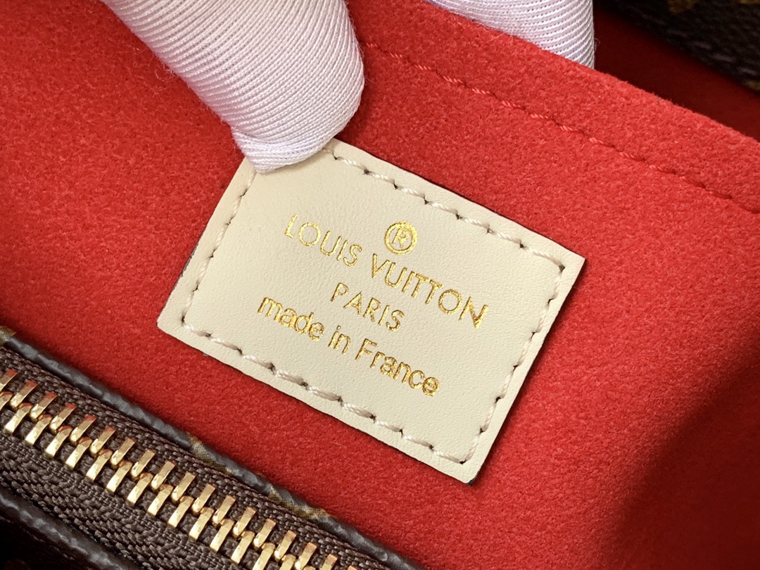 LV M44672 Montaigne MM Monogram 33cm