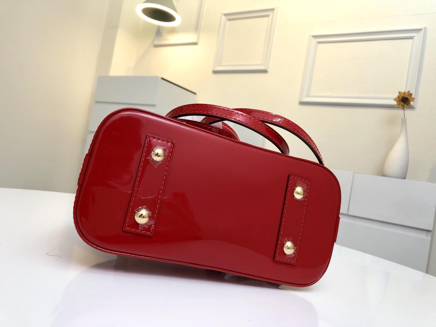L0vis Vvtt0n Alma BB Red M91585 Bagsaa