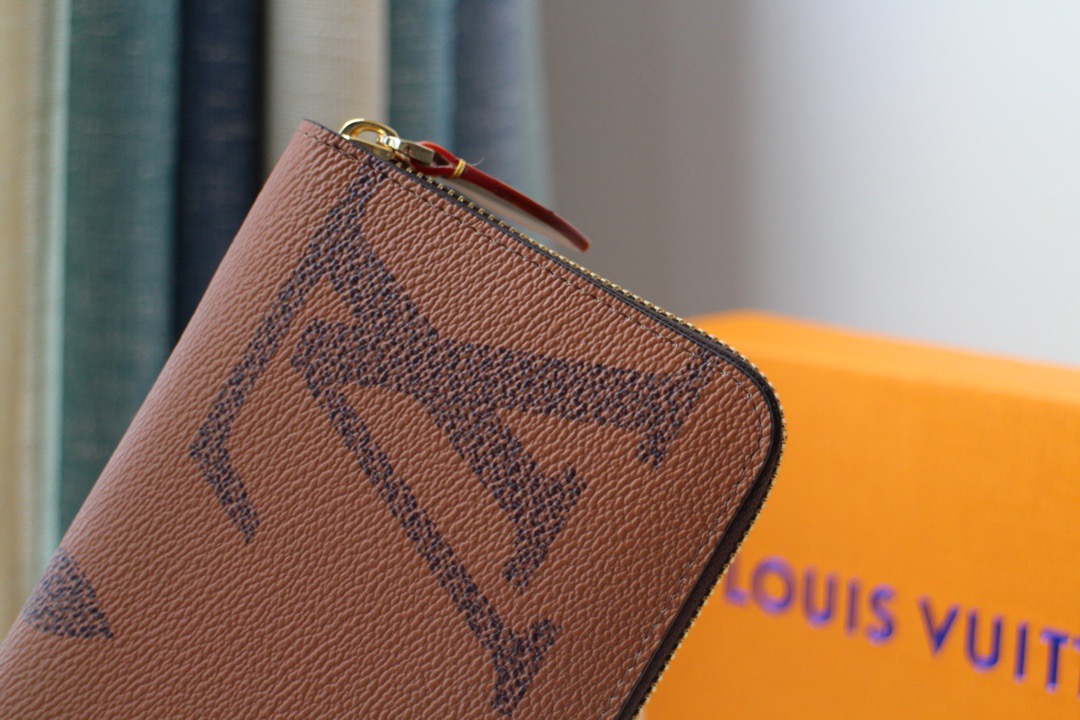 LV Zippy Wallet Small Leather M67687