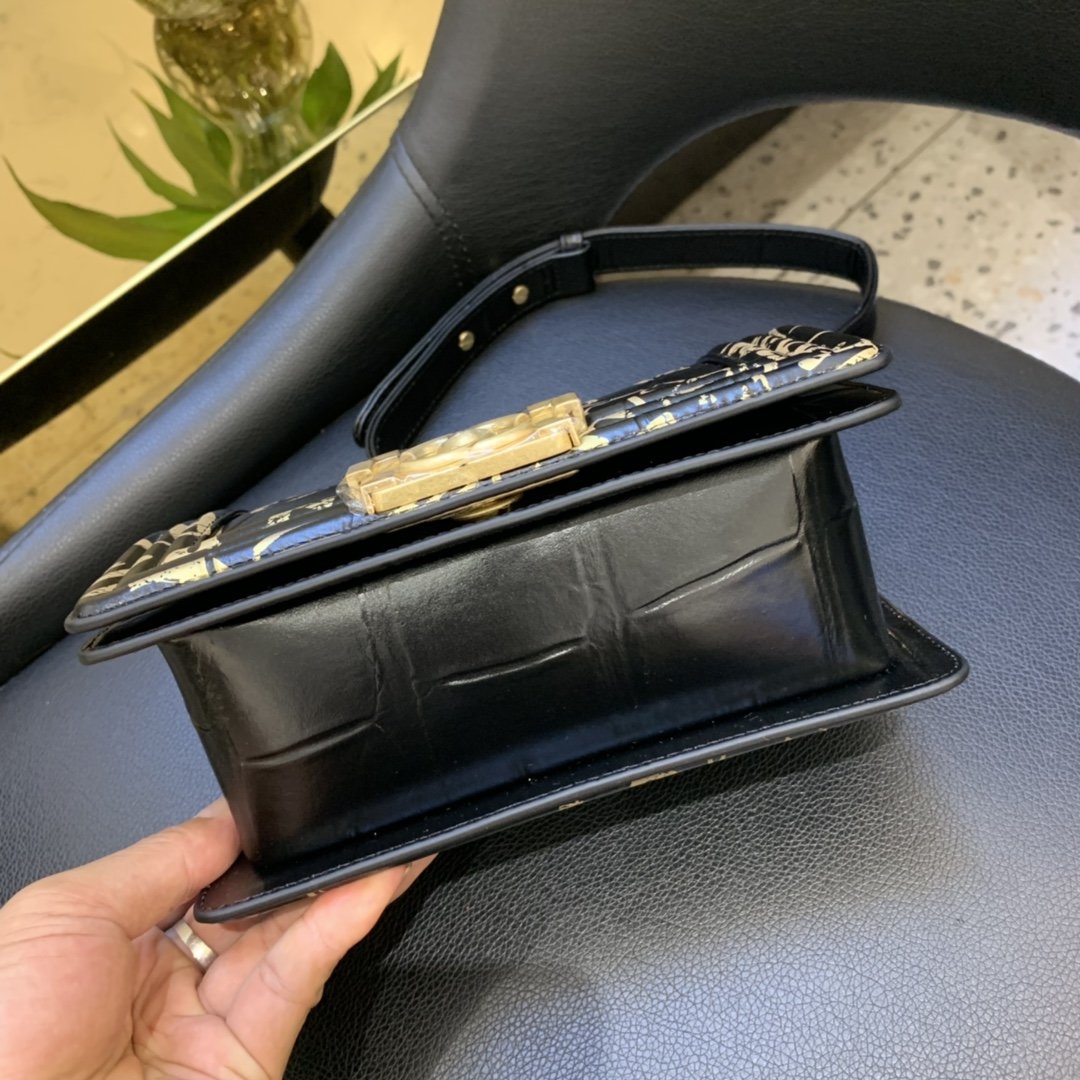 Ch**el 2019 autumn new graffiti bag 20cm