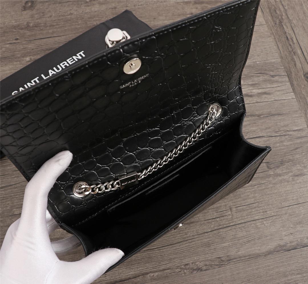 Y51 Crocodile embossed cowhide Chain shoulder bag Black
