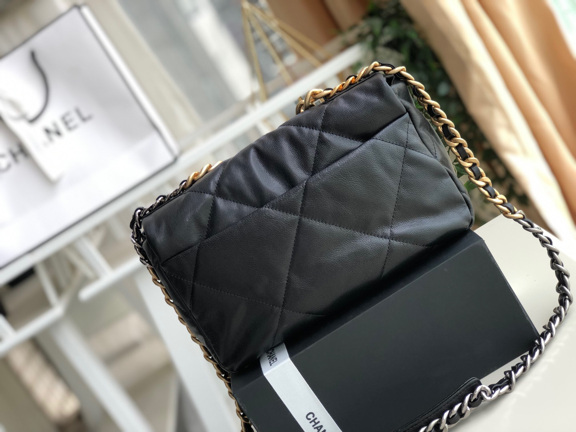 Ch**el 2019 New bag 26cm Black