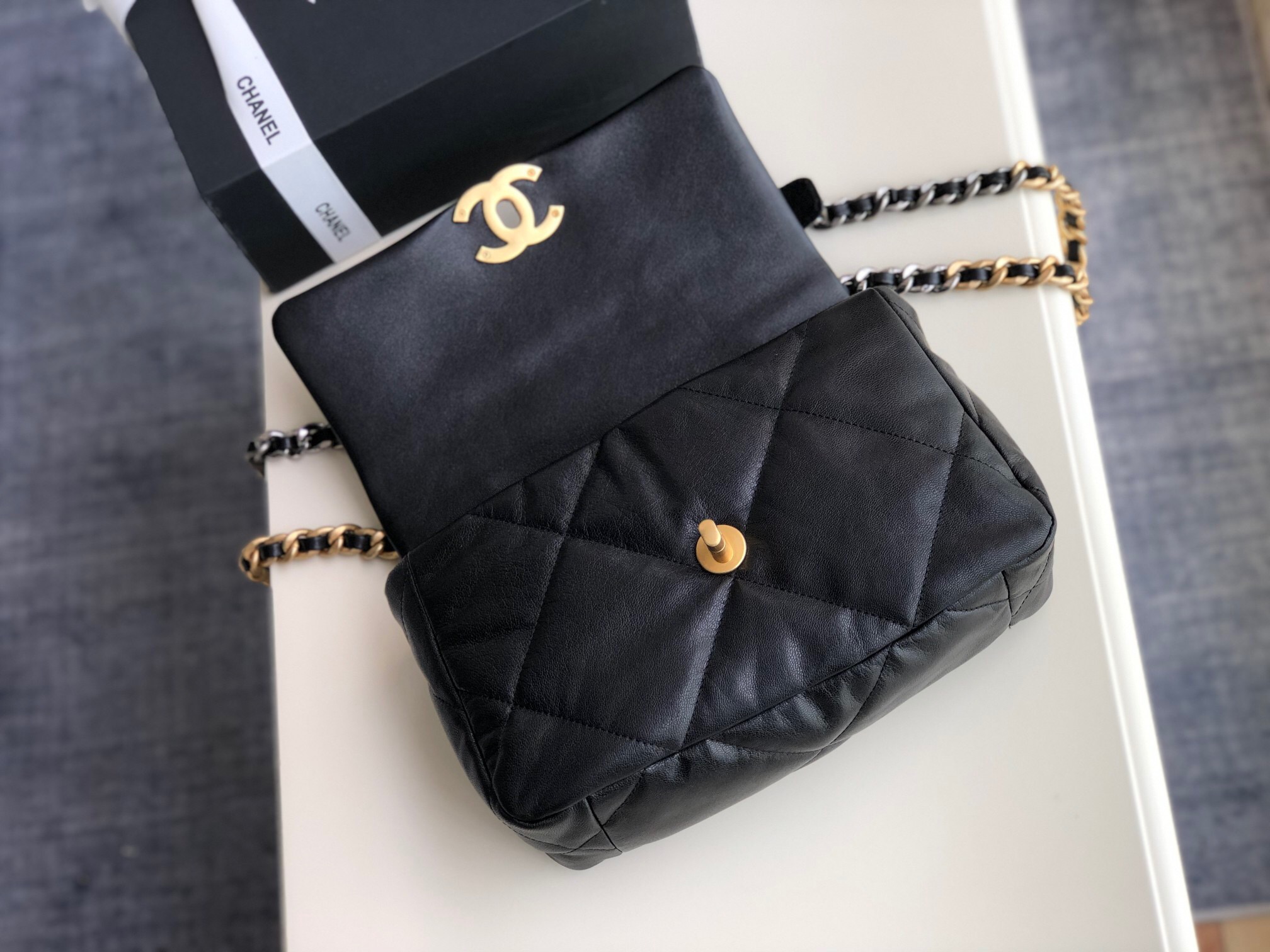 Ch**el 2019 New bag 26cm Black