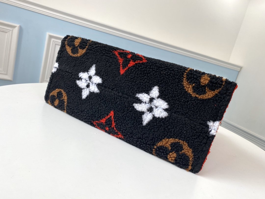 L0vis Vvtt0n ONTHEGO Teddy Monogram