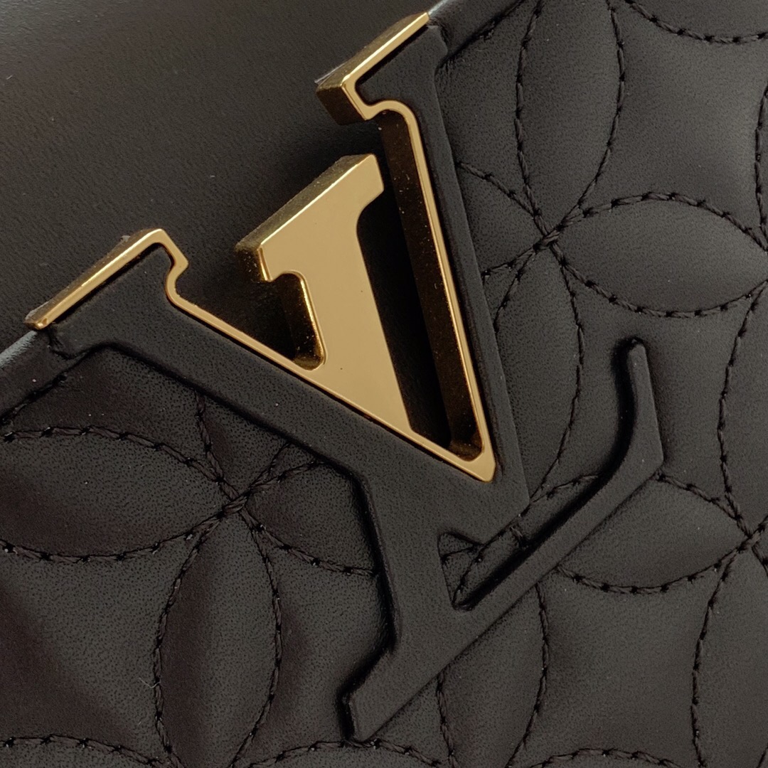 LV Capucines Monogram handbag 31CM Black