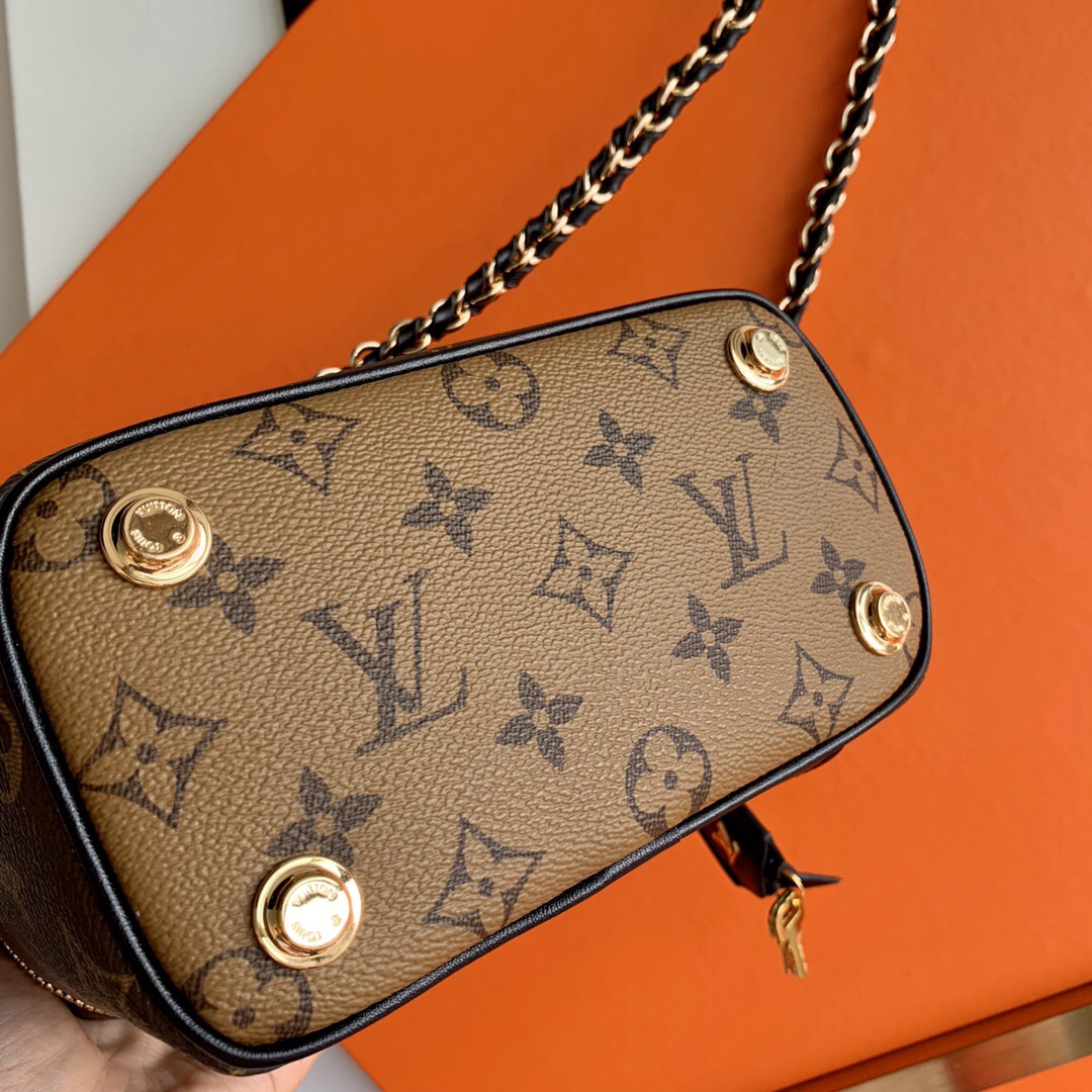 L0vis Vvtt0n Monogram Cosmetic Vanity bag