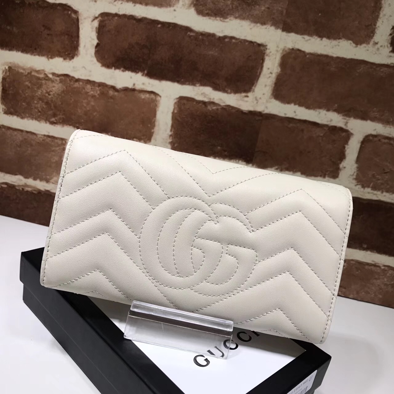 Gvc*1 wallet white 443436
